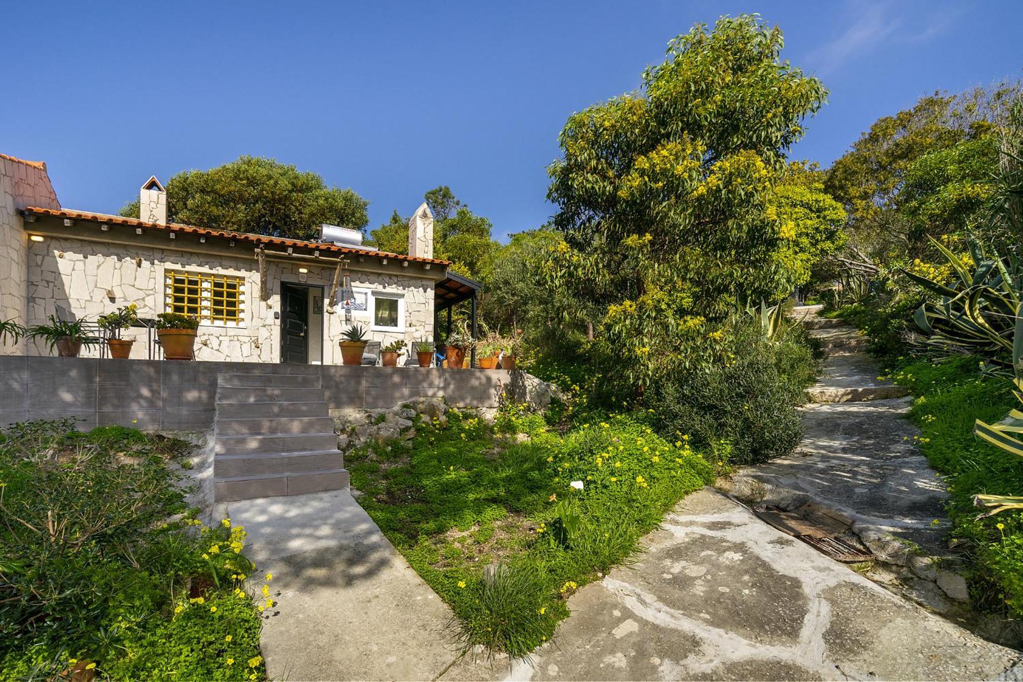Whome Wilderness Escape: Secluded Haven For Remote Work Holiday home Colares